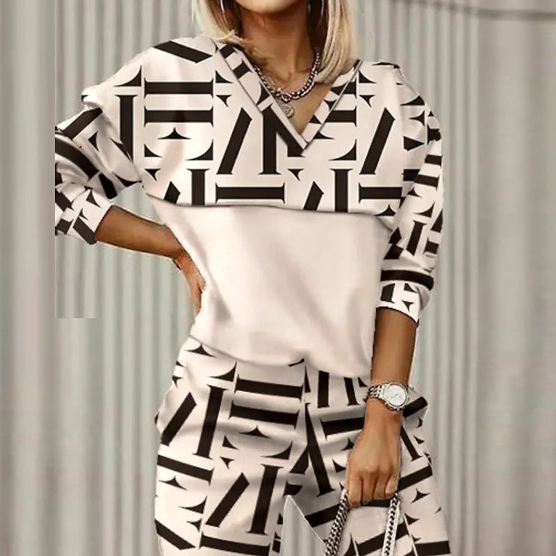 Printed Long Sleeve Fitted Hoodie and Pants Set for Women